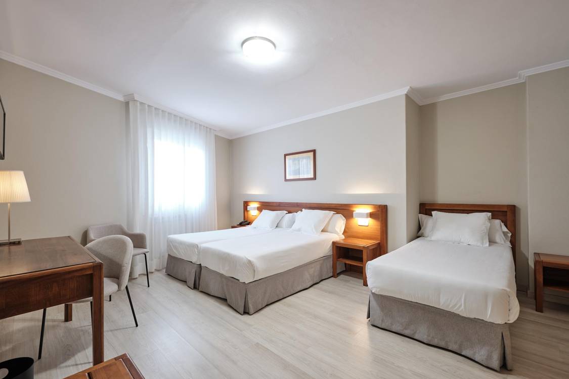 None Hotel San Lorenzo Santiago de Compostela None Hotel San Lorenzo Santiago de Compostela