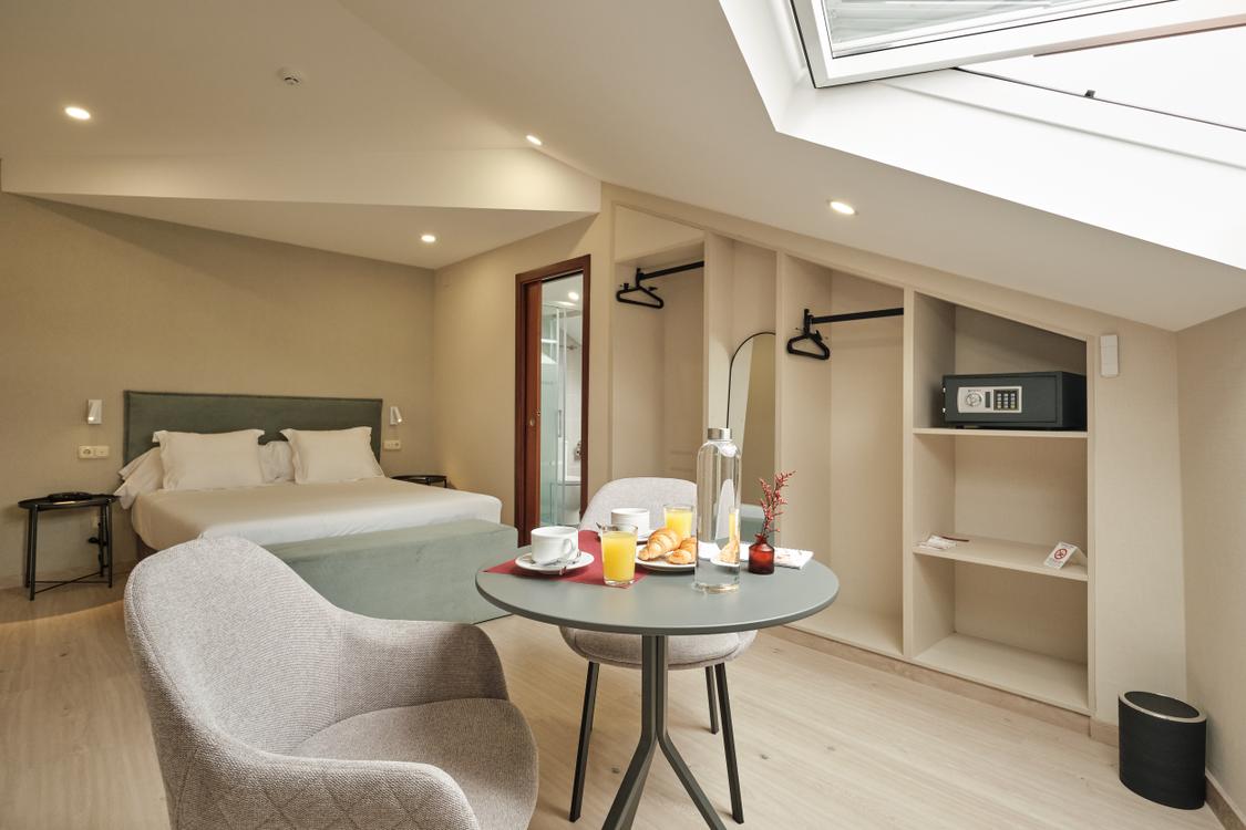 None Hotel San Lorenzo Compostela Santiago de Compostela None Hotel San Lorenzo Compostela Santiago de Compostela
